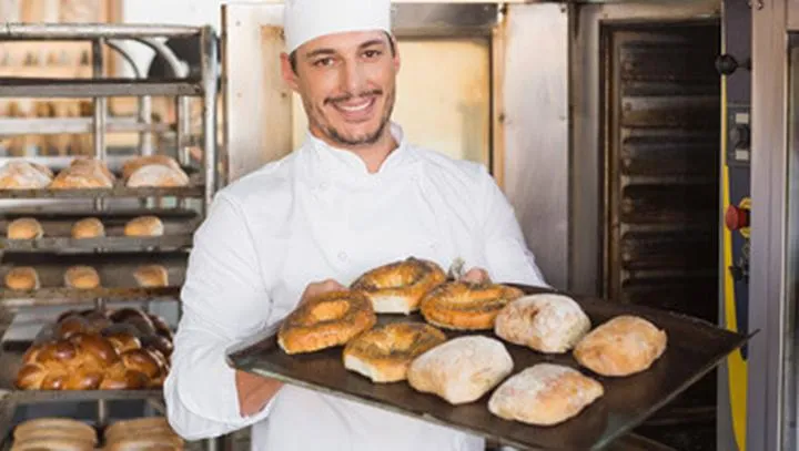 Urok codzienności: wiersz o piekarzu i jego tajemnicach