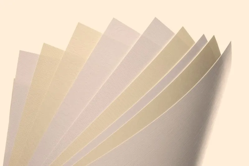 Wybór idealnego papieru do książki – na co zwrócić uwagę?