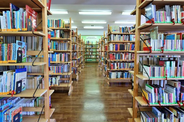 Darowizna książek do biblioteki