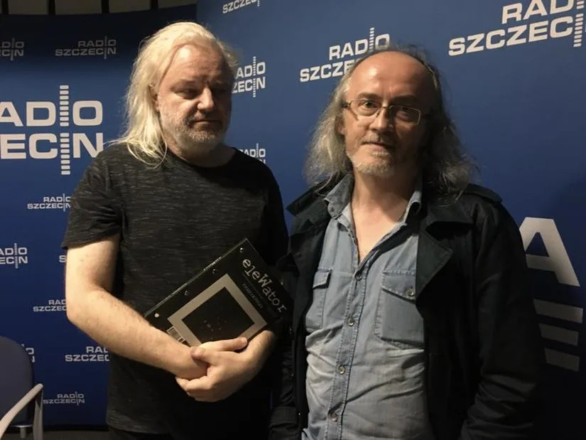 Poezja Zenona Fajfera