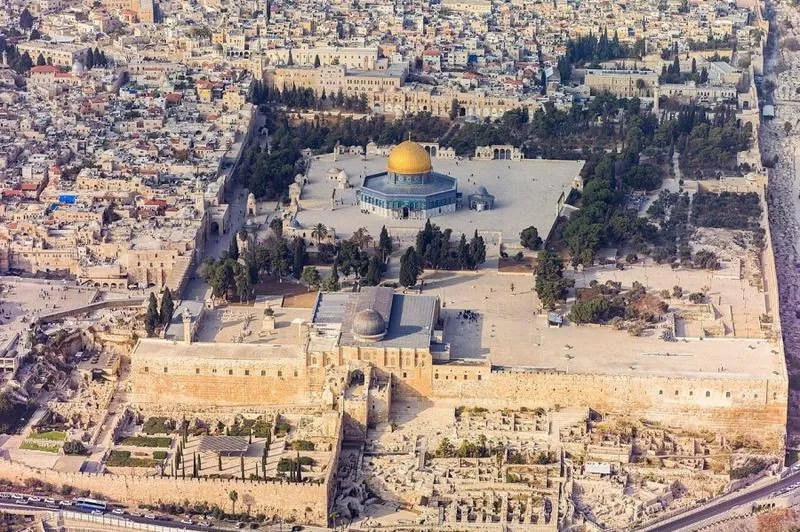 Sen o Jerozolimie recenzja i analiza